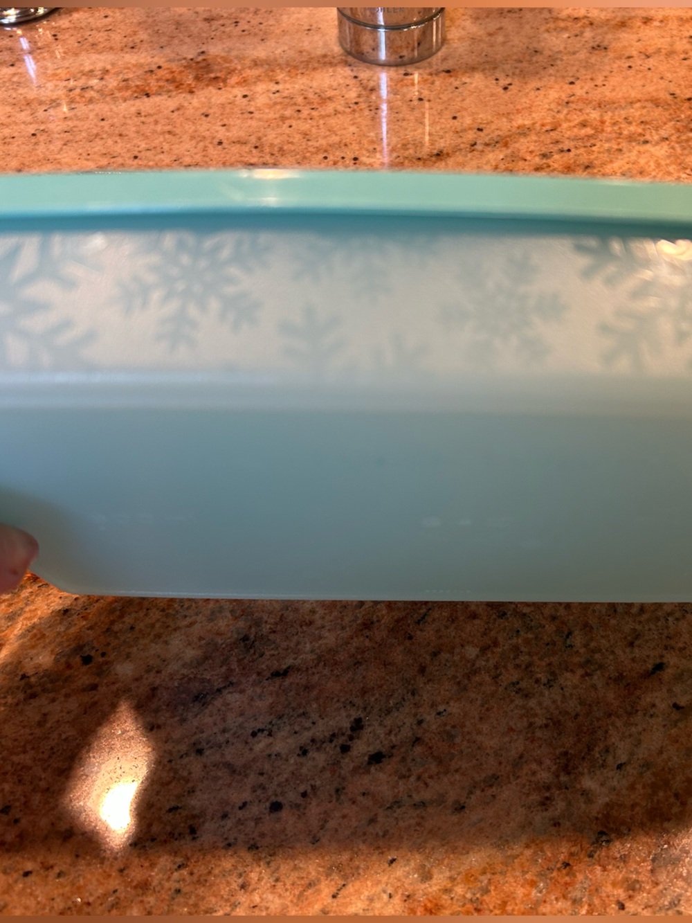Tupperware “Freeze It” 2.5 cup Aquamarine Lid & Snowflake Sheer container 5552-A - Picture 3 of 6